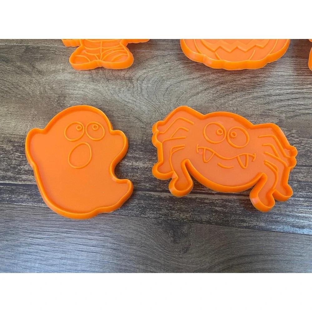 Lot Of 8 Plastic Halloween Cookie Cutters 4